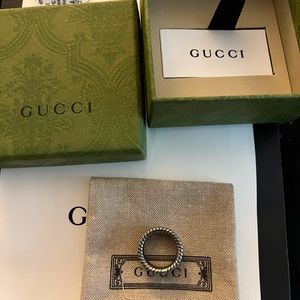 Gucci sterling silver size 6